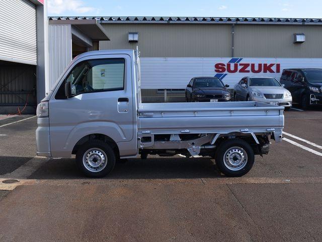 ハイゼットトラック スタンダード 農用スペシャル 4WD 届出済未使用車 CVT 電子制御式4WD スマアシ 4枚リーフスプリング コーナーセンサー LED荷台作業灯 スーパーデフロック Wエアバック エアコン パワステ 純正ラジオ 純正ラバーマット(7枚目)