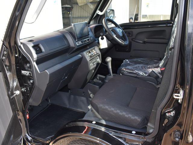 ハイゼットトラック ジャンボエクストラ 4WD 届出済未使用車 CVT 9インチスマホ連携ディスプレイオーディオ Bluetooth バックカメラ スマートアシスト カラーパック プッシュスタート LEDライト 電子制御式4WD 純正マット(9枚目)