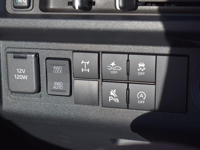 ハイゼットトラック ジャンボエクストラ 4WD 届出済未使用車 CVT 9インチスマホ連携ディスプレイオーディオ Bluetooth バックカメラ スマートアシスト カラーパック プッシュスタート LEDライト 電子制御式4WD 純正マット(20枚目)