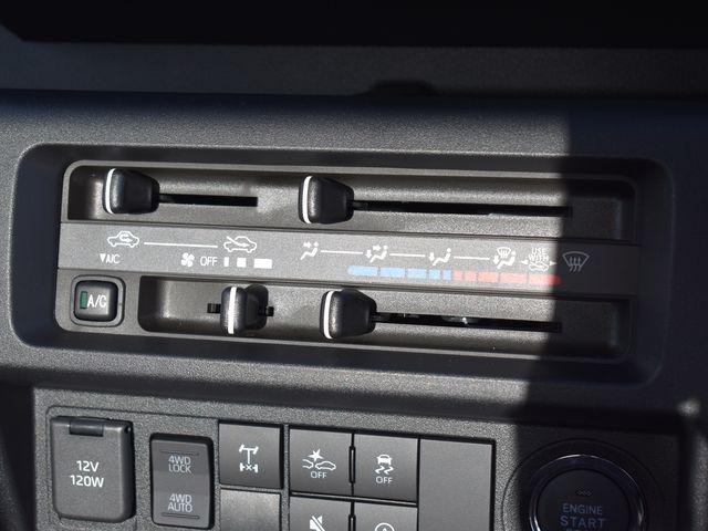 ハイゼットトラック ジャンボエクストラ 4WD 届出済未使用車 CVT 9インチスマホ連携ディスプレイオーディオ Bluetooth バックカメラ スマートアシスト カラーパック プッシュスタート LEDライト 電子制御式4WD 純正マット(21枚目)