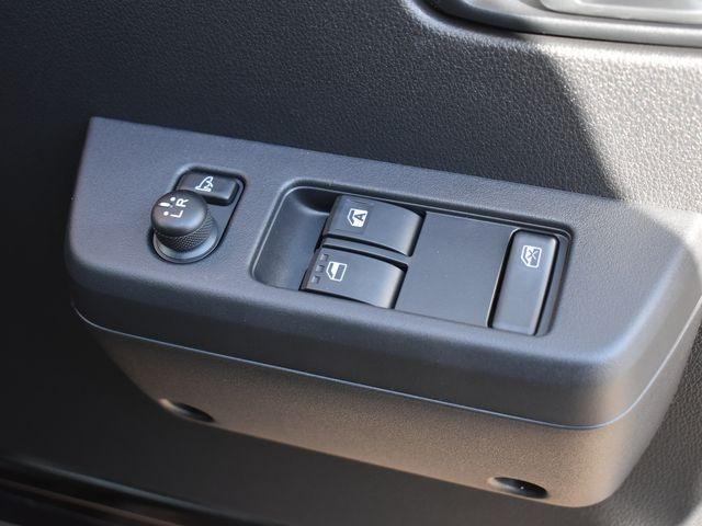 ハイゼットトラック ジャンボエクストラ 4WD 届出済未使用車 CVT 9インチスマホ連携ディスプレイオーディオ Bluetooth バックカメラ スマートアシスト カラーパック プッシュスタート LEDライト 電子制御式4WD 純正マット(24枚目)