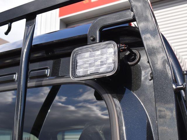 ハイゼットトラック ジャンボエクストラ 4WD 届出済未使用車 CVT 9インチスマホ連携ディスプレイオーディオ Bluetooth バックカメラ スマートアシスト カラーパック プッシュスタート LEDライト 電子制御式4WD 純正マット(27枚目)