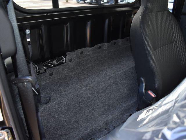 ハイゼットトラック ジャンボエクストラ 4WD 届出済未使用車 CVT 9インチスマホ連携ディスプレイオーディオ Bluetooth バックカメラ スマートアシスト カラーパック プッシュスタート LEDライト 電子制御式4WD 純正マット(28枚目)