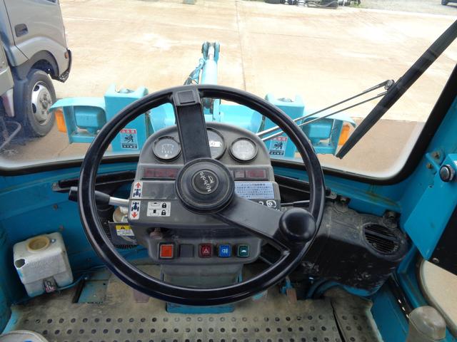 クボタ RA401 タイヤショベルホイールローダー キャビン(17枚目)