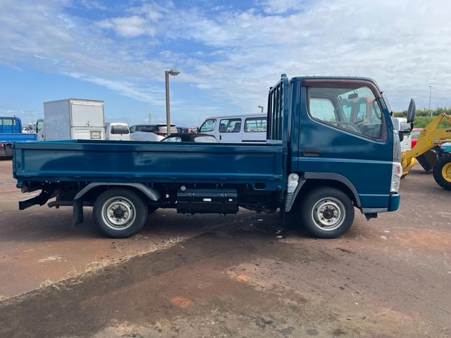 キャンターガッツ 　平　４ＷＤ　積載１５００ｋｇ　１０尺ボデー　ターボ　４Ｍ４２　ＰＤＧ－　荷台鉄板ばり　３次排ガスクリア　全塗装済み（5枚目）