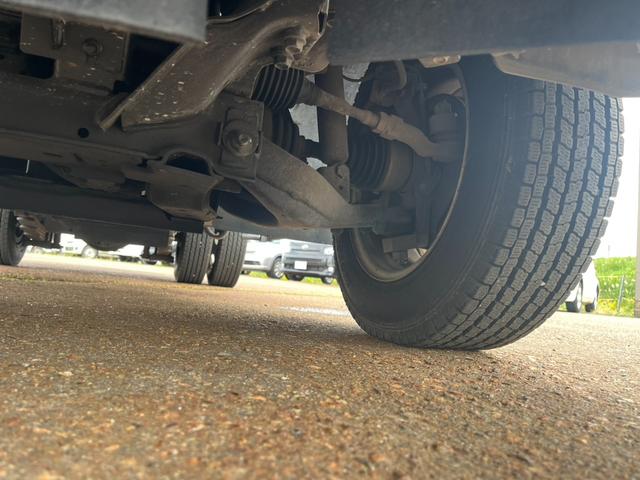 アトラストラック 　アルミバン　４ＷＤ　積載１１５０ｋｇ　エアコン　パワステ　ターボ　バックカメラ　はね上げゲート　後輪ダブルタイヤ　ラッシングレール　荷台内寸３１５ｃｍ－１６５ｃｍ－２０５ｃｍ（13枚目）