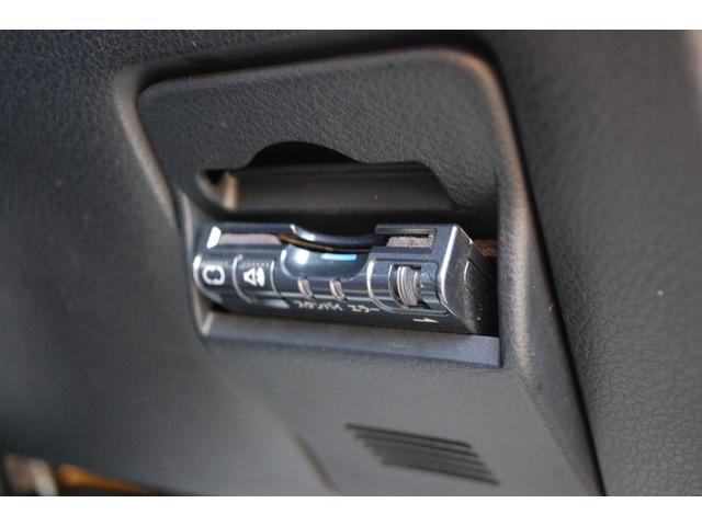 エクシーガ ２．０ｉＳスタイル　４ＷＤ　ナビＴＶフルセグ　ＥＴＣ　キーレス　ドライブレコーダー　ＨＩＤ　フォグランプ　３列シート　７人乗り（26枚目）