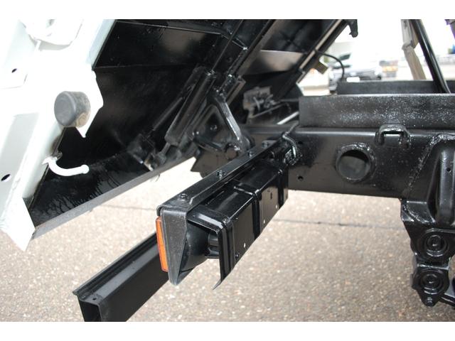 キャンター 全低床ダンプ 4WD  6AT 最大積載1.85t エアコン パワステ パワーウィンドウ キーレス ETC 3人 電動格納&調整ミラー ヒーターミラー コボレーン 歩み掛 荷台照明 総重量5t未満(51枚目)