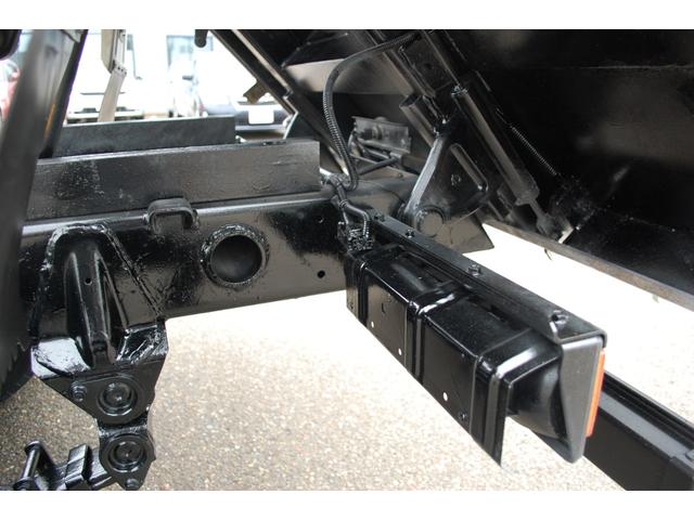 キャンター 全低床ダンプ 4WD  6AT 最大積載1.85t エアコン パワステ パワーウィンドウ キーレス ETC 3人 電動格納&調整ミラー ヒーターミラー コボレーン 歩み掛 荷台照明 総重量5t未満(56枚目)