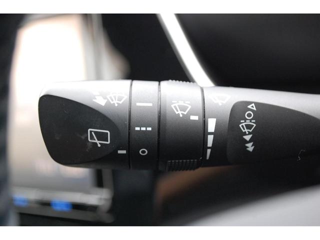 プリウス Ｓツーリングセレクション　４ＷＤ　モデリスタエアロ　純正９インチナビＴＶ　バックカメラ　ＥＴＣ　エンジンスターター　ブラックレザーシート　シートヒＨＴ　レーダークルーズ　ＬＥＤヘッド　バックフォグ　寒冷地仕様　ワンオーナー（23枚目）