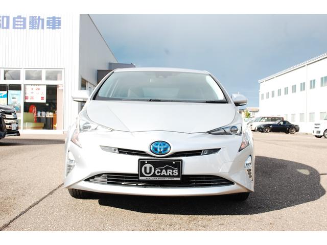 プリウス Ａ　４ＷＤ　純正９インチナビＴＶフルセグ　バックモニター　ＥＴＣ　レーダークルーズ　ＢＳＭ　ＨＵＤ　ＩＣＳ　パーキングアシスト　ＬＥＤヘッドライト＆オートハイビーム　フロント＆バックフォグ　中古冬タイヤ付（4枚目）