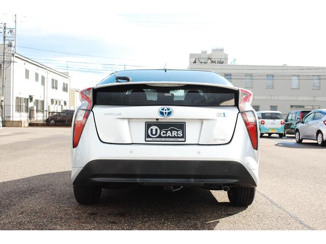 プリウス Ａ　４ＷＤ　純正９インチナビＴＶフルセグ　バックモニター　ＥＴＣ　レーダークルーズ　ＢＳＭ　ＨＵＤ　ＩＣＳ　パーキングアシスト　ＬＥＤヘッドライト＆オートハイビーム　フロント＆バックフォグ　中古冬タイヤ付（5枚目）