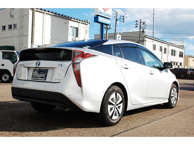 プリウス Ａ　４ＷＤ　純正９インチナビＴＶフルセグ　バックモニター　ＥＴＣ　レーダークルーズ　ＢＳＭ　ＨＵＤ　ＩＣＳ　パーキングアシスト　ＬＥＤヘッドライト＆オートハイビーム　フロント＆バックフォグ　中古冬タイヤ付（10枚目）