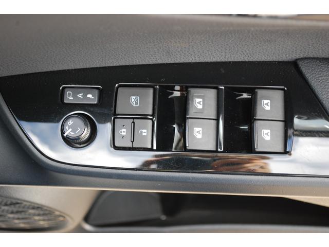 プリウス Ａ　４ＷＤ　純正９インチナビＴＶフルセグ　バックモニター　ＥＴＣ　レーダークルーズ　ＢＳＭ　ＨＵＤ　ＩＣＳ　パーキングアシスト　ＬＥＤヘッドライト＆オートハイビーム　フロント＆バックフォグ　中古冬タイヤ付（30枚目）