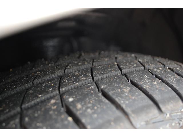 プリウス Ａ　４ＷＤ　純正９インチナビＴＶフルセグ　バックモニター　ＥＴＣ　レーダークルーズ　ＢＳＭ　ＨＵＤ　ＩＣＳ　パーキングアシスト　ＬＥＤヘッドライト＆オートハイビーム　フロント＆バックフォグ　中古冬タイヤ付（36枚目）