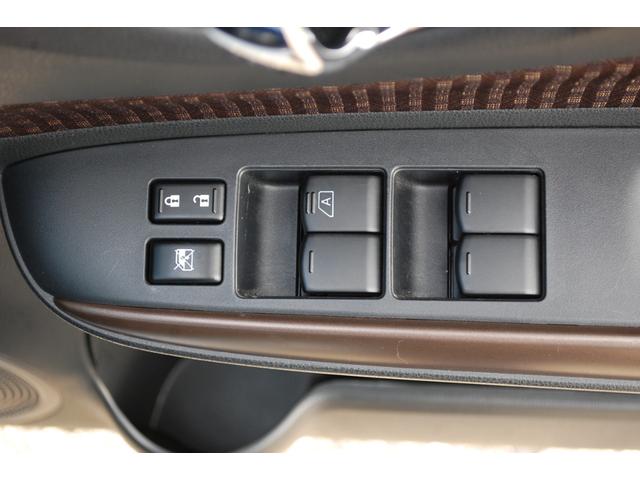 ノート e-パワー メダリスト FOUR 4WD ナビTVフルセグ 全方位&バックカメラ ETC デジタルインナーミラー インテリジェントクルーズコントロール LEDヘッドライト ハーフレザーシート ドライブレコーダー プッシュスタート(28枚目)