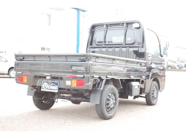 サンバートラック ＴＣ　エアコン　パワステ　パワーウィンドウ　パートタイム４ＷＤ　５ＭＴ　キーレス　社外アルミホイール　フォグランプ　作業灯　ワンオーナー　荷台マット　ゲートプロテクター　最大積載３５０ｋｇ（8枚目）