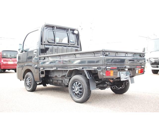 サンバートラック ＴＣ　エアコン　パワステ　パワーウィンドウ　パートタイム４ＷＤ　５ＭＴ　キーレス　社外アルミホイール　フォグランプ　作業灯　ワンオーナー　荷台マット　ゲートプロテクター　最大積載３５０ｋｇ（9枚目）