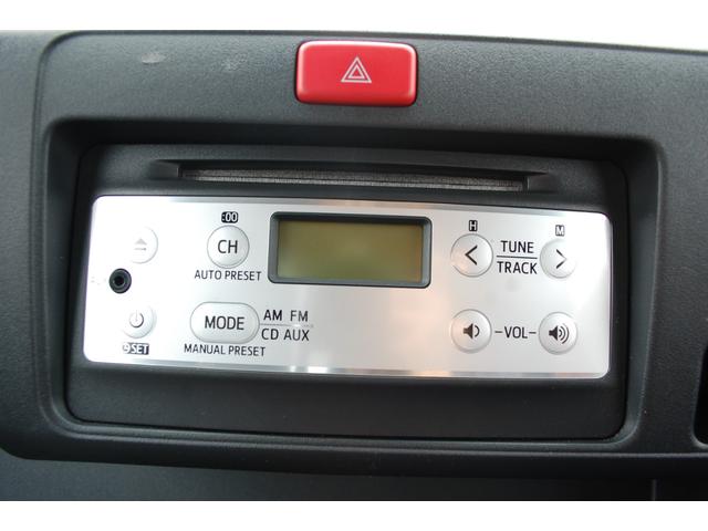 サンバートラック ＴＣ　エアコン　パワステ　パワーウィンドウ　パートタイム４ＷＤ　５ＭＴ　キーレス　社外アルミホイール　フォグランプ　作業灯　ワンオーナー　荷台マット　ゲートプロテクター　最大積載３５０ｋｇ（12枚目）