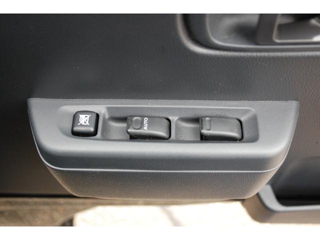 サンバートラック ＴＣ　エアコン　パワステ　パワーウィンドウ　パートタイム４ＷＤ　５ＭＴ　キーレス　社外アルミホイール　フォグランプ　作業灯　ワンオーナー　荷台マット　ゲートプロテクター　最大積載３５０ｋｇ（23枚目）