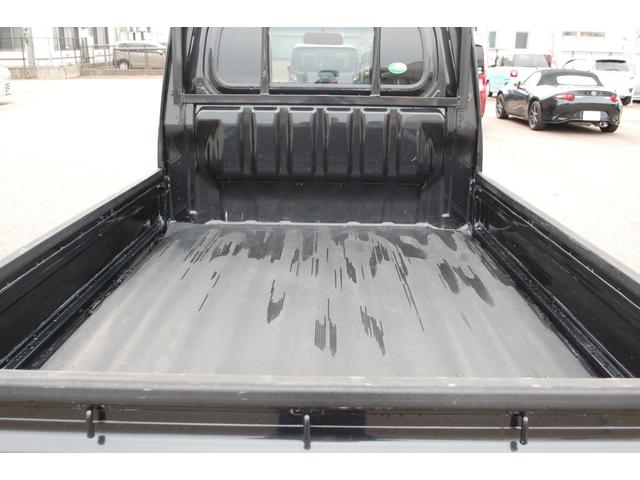 サンバートラック ＴＣ　エアコン　パワステ　パワーウィンドウ　パートタイム４ＷＤ　５ＭＴ　キーレス　社外アルミホイール　フォグランプ　作業灯　ワンオーナー　荷台マット　ゲートプロテクター　最大積載３５０ｋｇ（38枚目）