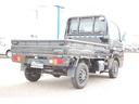 サンバートラック ＴＣ　エアコン　パワステ　パワーウィンドウ　パートタイム４ＷＤ　５ＭＴ　キーレス　社外アルミホイール　フォグランプ　作業灯　ワンオーナー　荷台マット　ゲートプロテクター　最大積載３５０ｋｇ（8枚目）