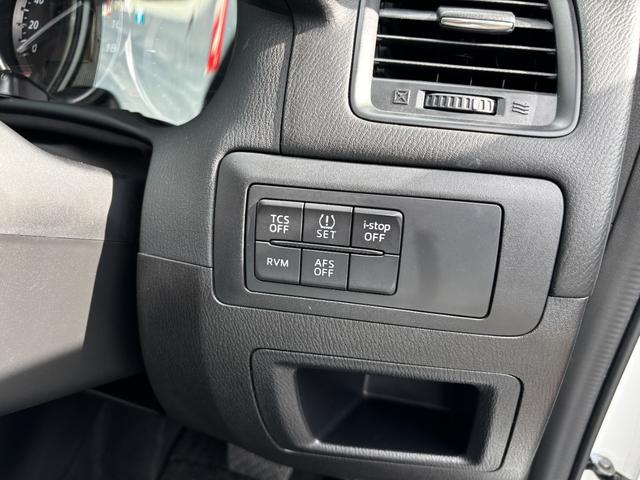 ＣＸ－５ ＸＤ　４ＷＤ　ディーゼルターボ　ナビＴＶ　Ｂｌｕｅｔｏｏｔｈ　スマートキー　Ｂカメラ　フロント・サイドカメラ　オートＡＣ　クルコン　本革巻ハンドル　アイドリングＳ　１７アルミ　ＨＩＤライト　オートライト（26枚目）