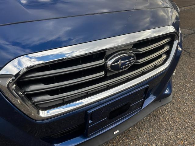 レヴォーグ １．６ＧＴアイサイト　４ＷＤ　ターボ　ナビＴＶ　ＢＴ　衝突被害軽減ブレーキ　Ｆスポイラー　ＥＴＣ　スマートキー　オートライト　オートＡＣ　クルコン　パドルシフト　レーンキープ　ＴＲＣ　１７アルミ　Ｂカメラ　プッシュスタート（10枚目）