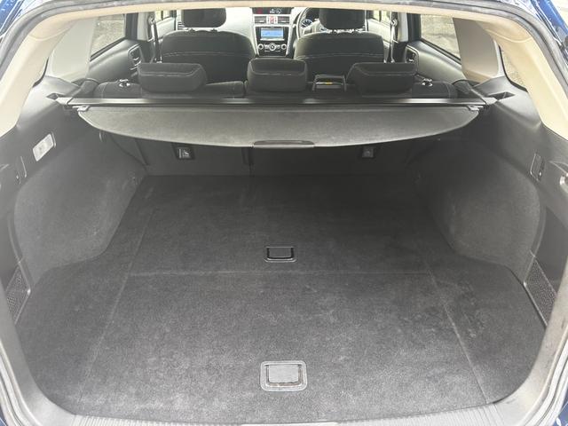 レヴォーグ １．６ＧＴアイサイト　４ＷＤ　ターボ　ナビＴＶ　ＢＴ　衝突被害軽減ブレーキ　Ｆスポイラー　ＥＴＣ　スマートキー　オートライト　オートＡＣ　クルコン　パドルシフト　レーンキープ　ＴＲＣ　１７アルミ　Ｂカメラ　プッシュスタート（32枚目）