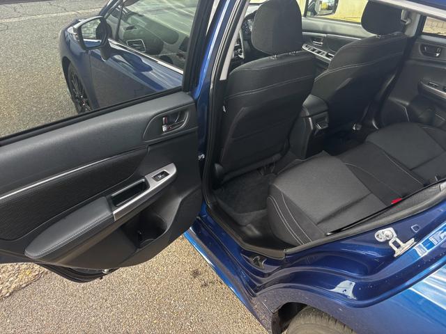 レヴォーグ １．６ＧＴアイサイト　４ＷＤ　ターボ　ナビＴＶ　ＢＴ　衝突被害軽減ブレーキ　Ｆスポイラー　ＥＴＣ　スマートキー　オートライト　オートＡＣ　クルコン　パドルシフト　レーンキープ　ＴＲＣ　１７アルミ　Ｂカメラ　プッシュスタート（34枚目）