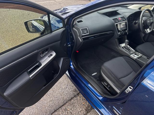 レヴォーグ １．６ＧＴアイサイト　４ＷＤ　ターボ　ナビＴＶ　ＢＴ　衝突被害軽減ブレーキ　Ｆスポイラー　ＥＴＣ　スマートキー　オートライト　オートＡＣ　クルコン　パドルシフト　レーンキープ　ＴＲＣ　１７アルミ　Ｂカメラ　プッシュスタート（39枚目）