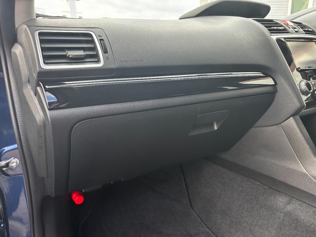 レヴォーグ １．６ＧＴアイサイト　４ＷＤ　ターボ　ナビＴＶ　ＢＴ　衝突被害軽減ブレーキ　Ｆスポイラー　ＥＴＣ　スマートキー　オートライト　オートＡＣ　クルコン　パドルシフト　レーンキープ　ＴＲＣ　１７アルミ　Ｂカメラ　プッシュスタート（43枚目）