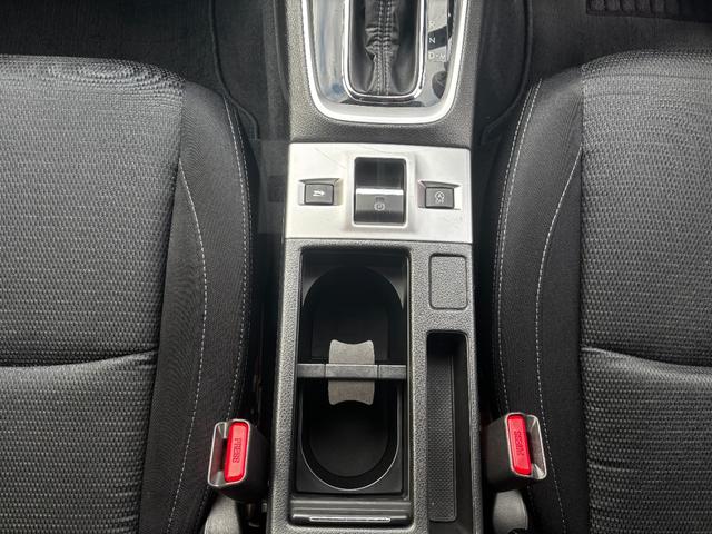 レヴォーグ １．６ＧＴアイサイト　４ＷＤ　ターボ　ナビＴＶ　ＢＴ　衝突被害軽減ブレーキ　Ｆスポイラー　ＥＴＣ　スマートキー　オートライト　オートＡＣ　クルコン　パドルシフト　レーンキープ　ＴＲＣ　１７アルミ　Ｂカメラ　プッシュスタート（49枚目）