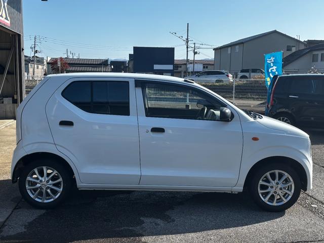 アルト ＶＰ　５ＡＧＳ　１４インチアルミ　キーレス　ＣＤ　運転席・助手席エアバッグ　エアコン　パワステ（2枚目）