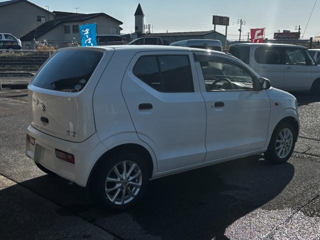 アルト ＶＰ　５ＡＧＳ　１４インチアルミ　キーレス　ＣＤ　運転席・助手席エアバッグ　エアコン　パワステ（3枚目）