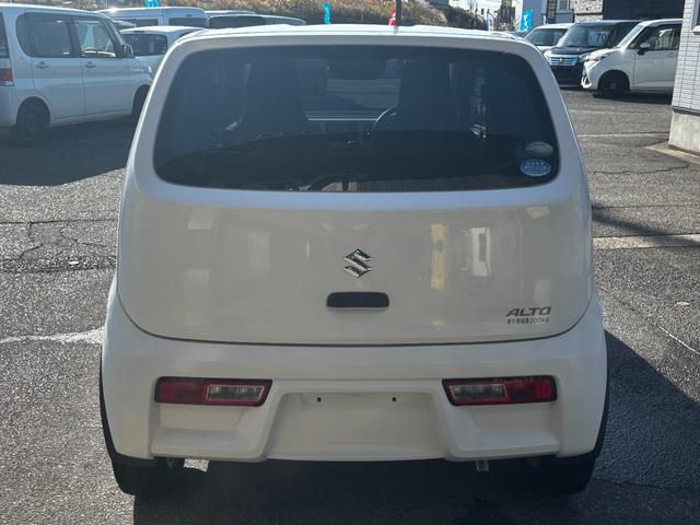 アルト ＶＰ　５ＡＧＳ　１４インチアルミ　キーレス　ＣＤ　運転席・助手席エアバッグ　エアコン　パワステ（4枚目）