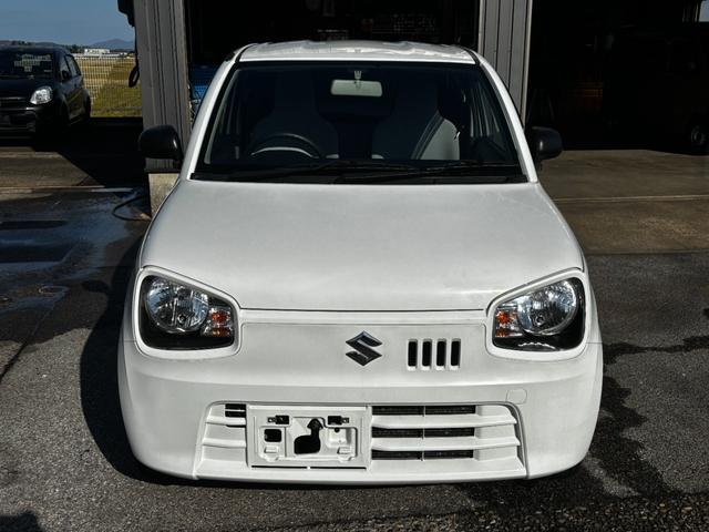 アルト ＶＰ　５ＡＧＳ　１４インチアルミ　キーレス　ＣＤ　運転席・助手席エアバッグ　エアコン　パワステ（8枚目）