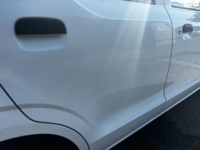 アルト ＶＰ　５ＡＧＳ　１４インチアルミ　キーレス　ＣＤ　運転席・助手席エアバッグ　エアコン　パワステ（20枚目）