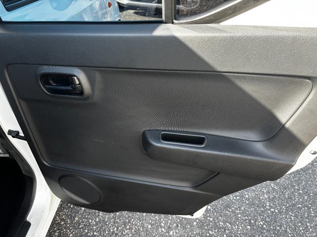 アルト ＶＰ　５ＡＧＳ　１４インチアルミ　キーレス　ＣＤ　運転席・助手席エアバッグ　エアコン　パワステ（27枚目）