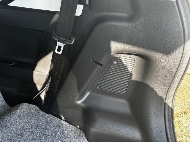 アルト ＶＰ　５ＡＧＳ　１４インチアルミ　キーレス　ＣＤ　運転席・助手席エアバッグ　エアコン　パワステ（31枚目）