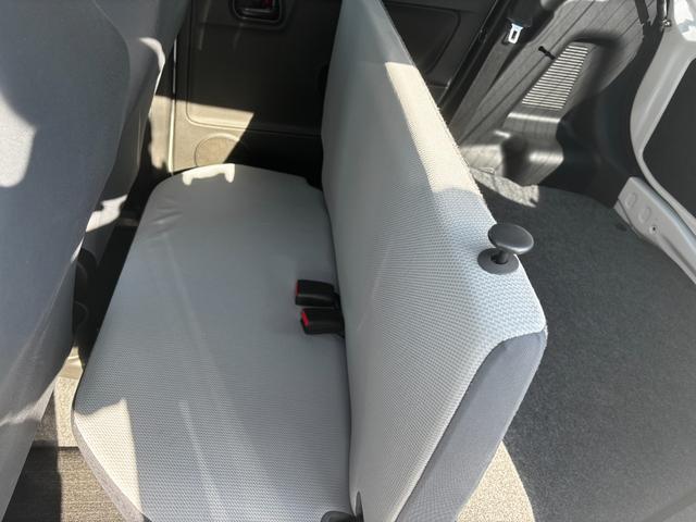 アルト ＶＰ　５ＡＧＳ　１４インチアルミ　キーレス　ＣＤ　運転席・助手席エアバッグ　エアコン　パワステ（36枚目）