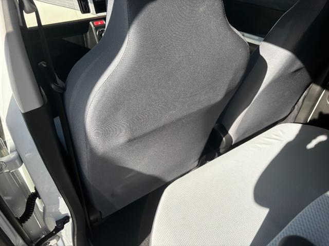 アルト ＶＰ　５ＡＧＳ　１４インチアルミ　キーレス　ＣＤ　運転席・助手席エアバッグ　エアコン　パワステ（37枚目）