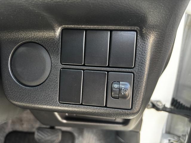 アルト ＶＰ　５ＡＧＳ　１４インチアルミ　キーレス　ＣＤ　運転席・助手席エアバッグ　エアコン　パワステ（49枚目）