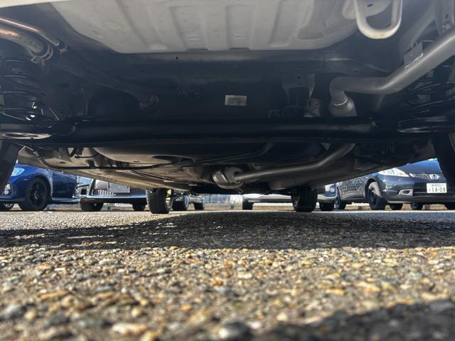 アルト ＶＰ　５ＡＧＳ　１４インチアルミ　キーレス　ＣＤ　運転席・助手席エアバッグ　エアコン　パワステ（57枚目）