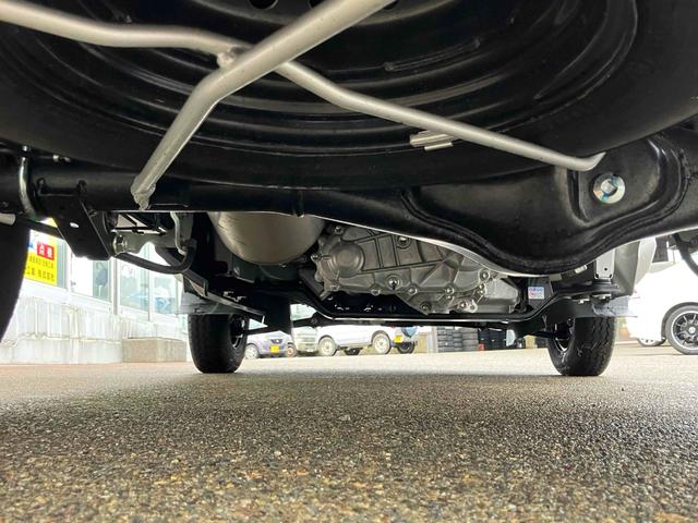 キャリイトラック 　４ＷＤ　軽トラック　ＭＴ　クリアランスソナー　アイドリングストップ　ＥＳＣ　エアコン　パワーウィンドウ　運転席エアバッグ　助手席エアバッグ（28枚目）