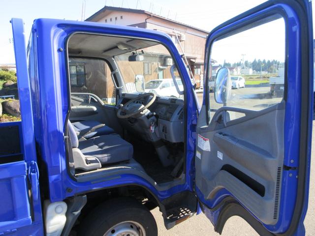 キャンターガッツ 1.5トントラック4WD リヤシングルタイヤ(16枚目)