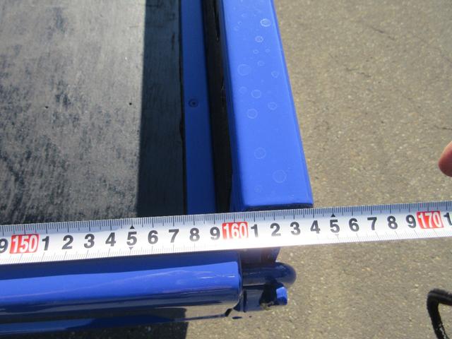 キャンターガッツ 1.5トントラック4WD リヤシングルタイヤ(18枚目)