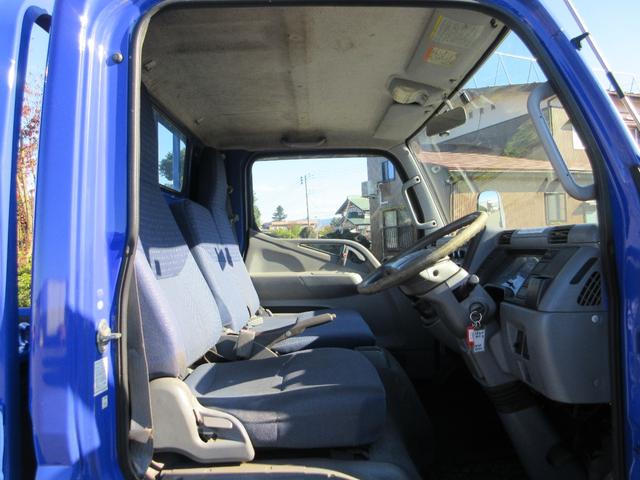 キャンターガッツ 1.5トントラック4WD リヤシングルタイヤ(28枚目)