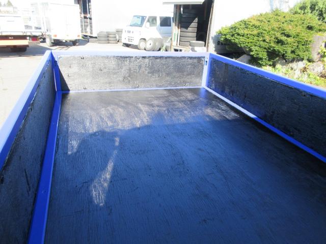 キャンターガッツ 1.5トントラック4WD リヤシングルタイヤ(31枚目)