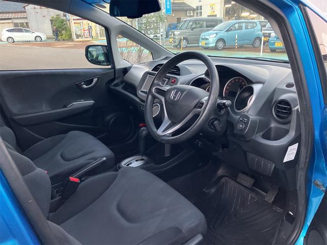 フィット L スマートスタイルエディション ドライブレコーダー ETC バックカメラ ナビ TV アルミホイール HID スマートキー 電動格納ミラー CVT 盗難防止システム 衝突安全ボディ ABS CD エアコン パワーステアリング(23枚目)